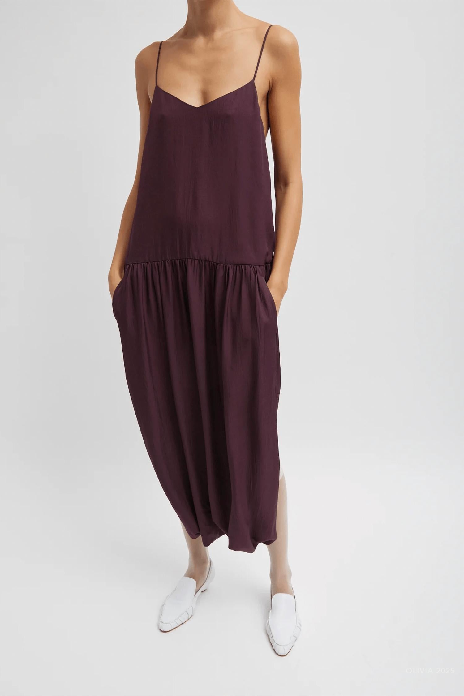 Весеннее алое платье с ацетатными ремешками Tibi, малиновый
Весеннее алое платье с ацетатными ремешками Tibi, малиновый