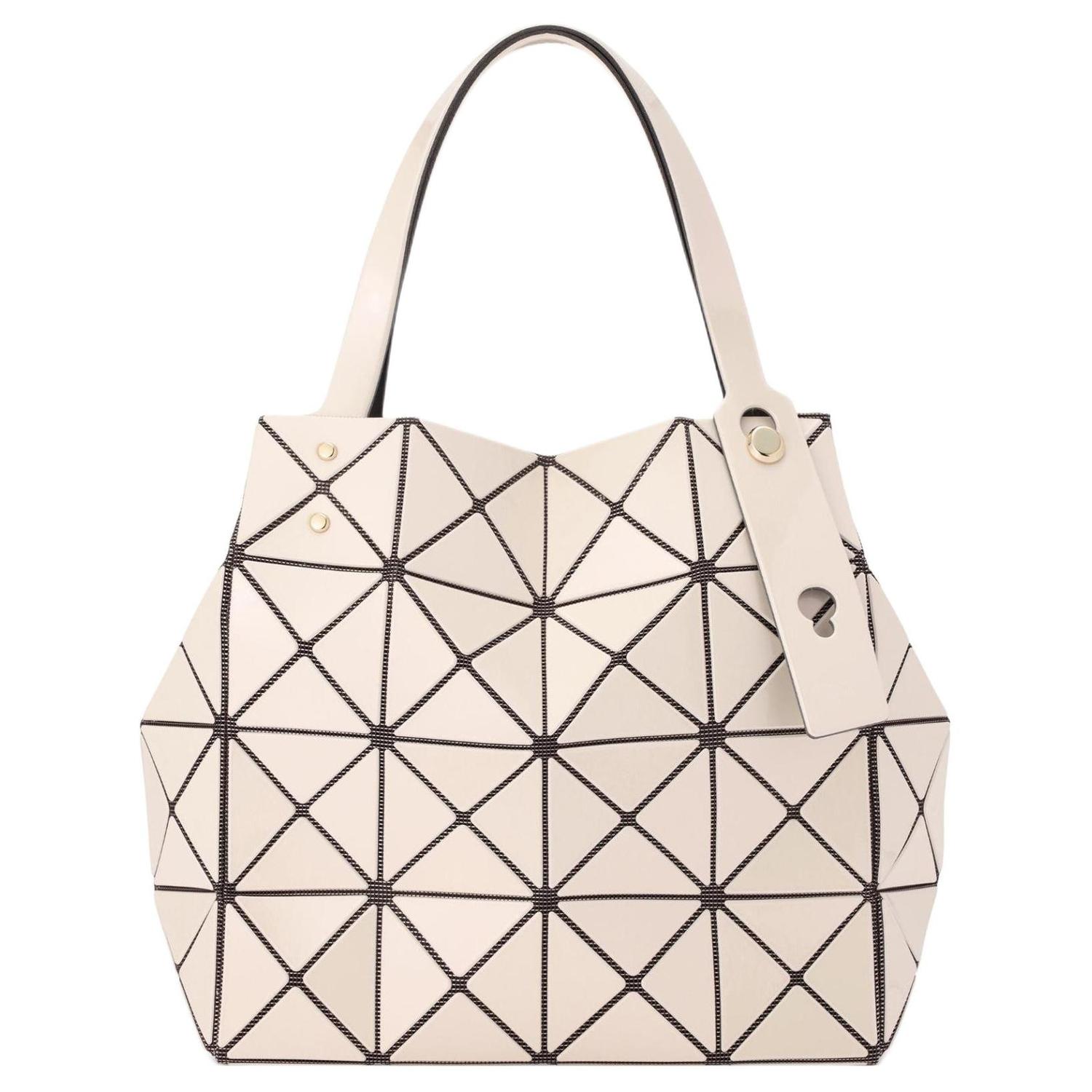 Сумка-тоут CARAT из нейлона женская кремовая ISSEY MIYAKE
Сумка-тоут CARAT из нейлона женская кремовая ISSEY MIYAKE