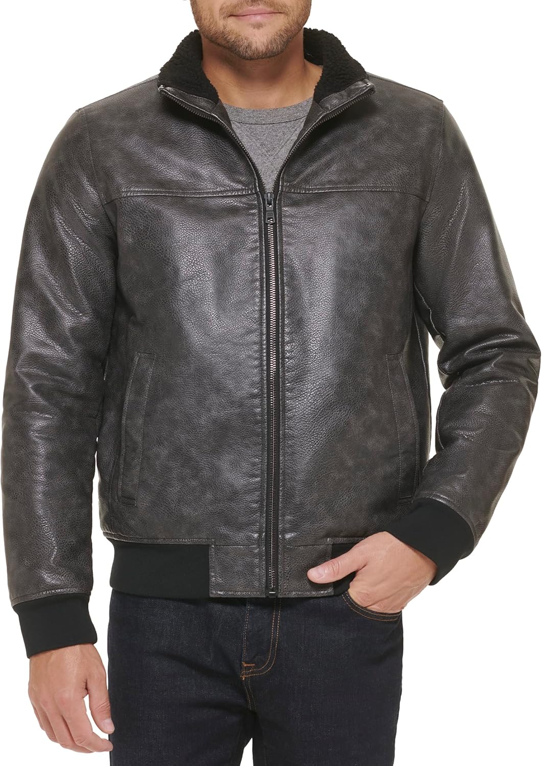 Мужская куртка-бомбер из искусственной кожи Tommy Hilfiger, Black Sherpa Collar
Мужская куртка-бомбер из искусственной кожи Tommy Hilfiger, Black Sherpa Collar