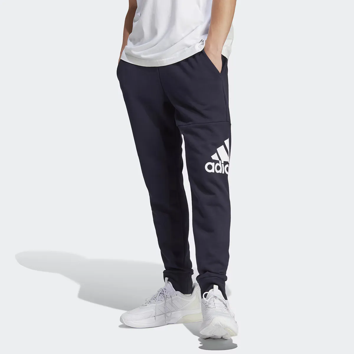 Мужские Essentials Французские махровые брюки Adidas с зауженными манжетами, синий
Мужские Essentials Французские махровые брюки Adidas с зауженными манжетами, синий