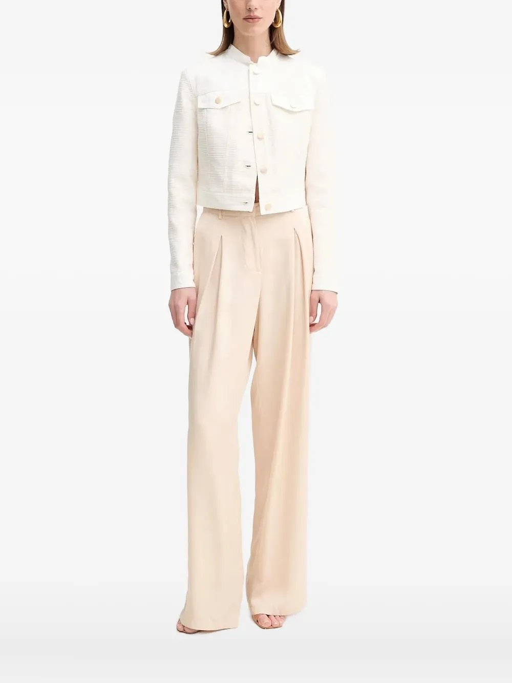 Укороченная фактурная куртка GUESS USA, белый
Укороченная фактурная куртка GUESS USA, белый