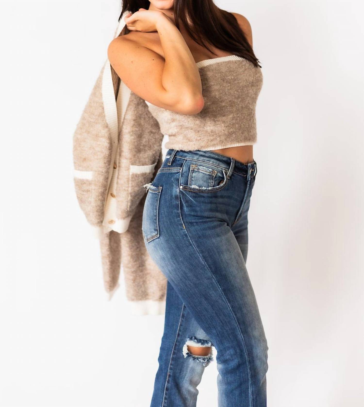 Комплект свитеров Leah бежевого цвета falcon park
Комплект свитеров Leah бежевого цвета falcon park