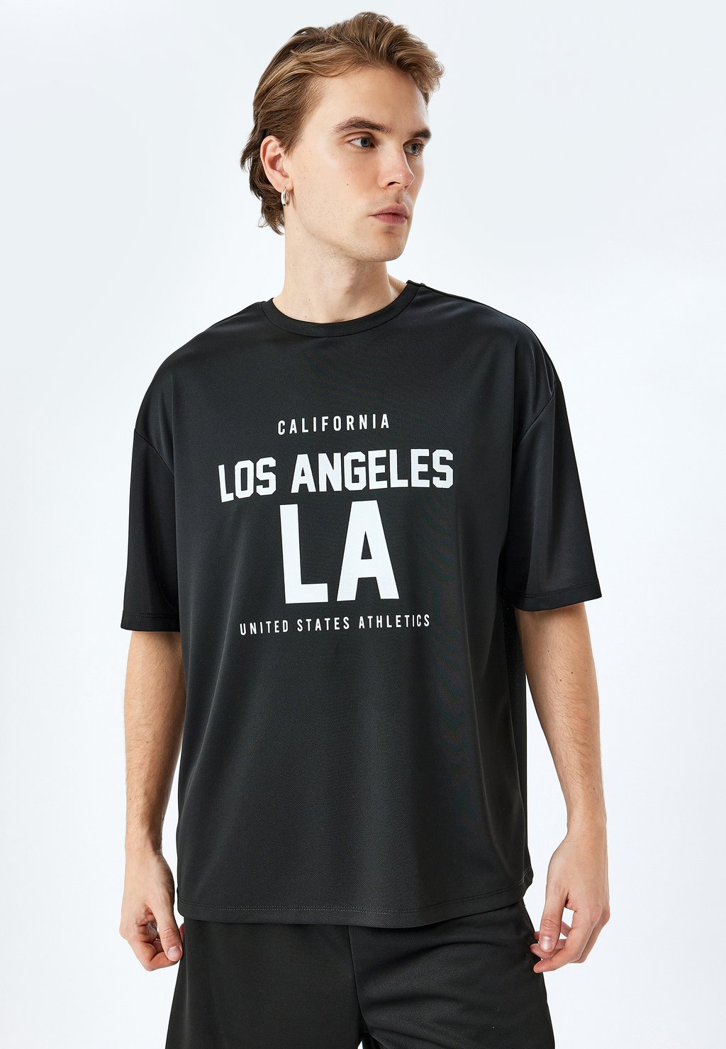 Футболка с принтом Koton, черный
Футболка с принтом Koton, черный