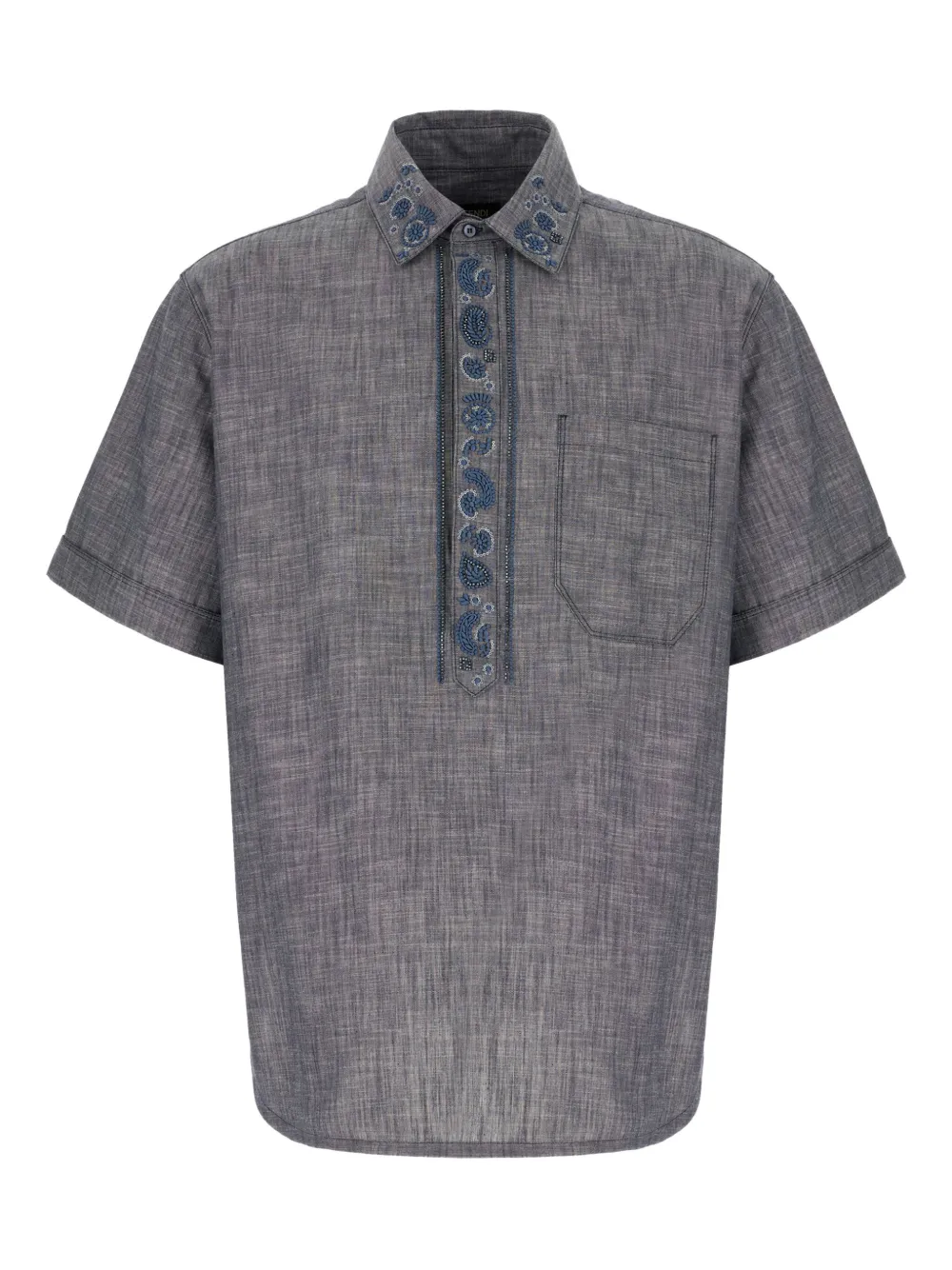 Рубашка с короткими рукавами и вышитым узором пейсли FENDI, синий
Рубашка с короткими рукавами и вышитым узором пейсли FENDI, синий