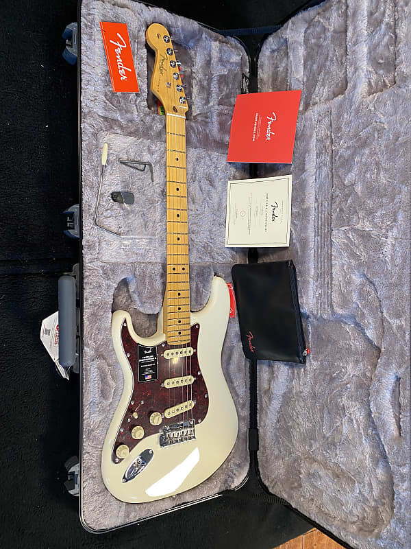 Электрогитара Fender American Professional II Stratocaster Left-Handed Maple Olympic White #US210061457 8lb 0.1oz
Электрогитара Fender American Professional II Stratocaster Left-Handed Maple Olympic White #US210061457 8lb 0.1oz