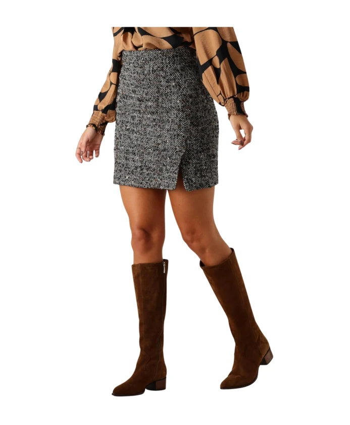 Универсальная мини-юбка Inwear, черный
Универсальная мини-юбка Inwear, черный