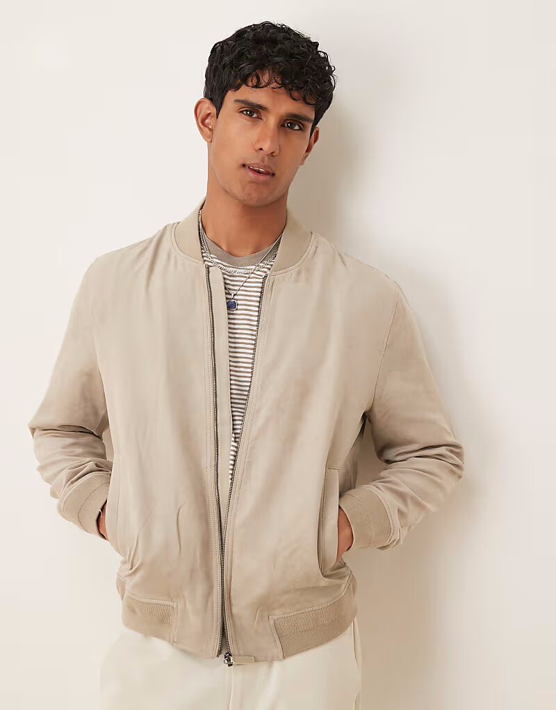 Куртка-бомбер Mango в цвете «камень»
Куртка-бомбер Mango в цвете «камень»