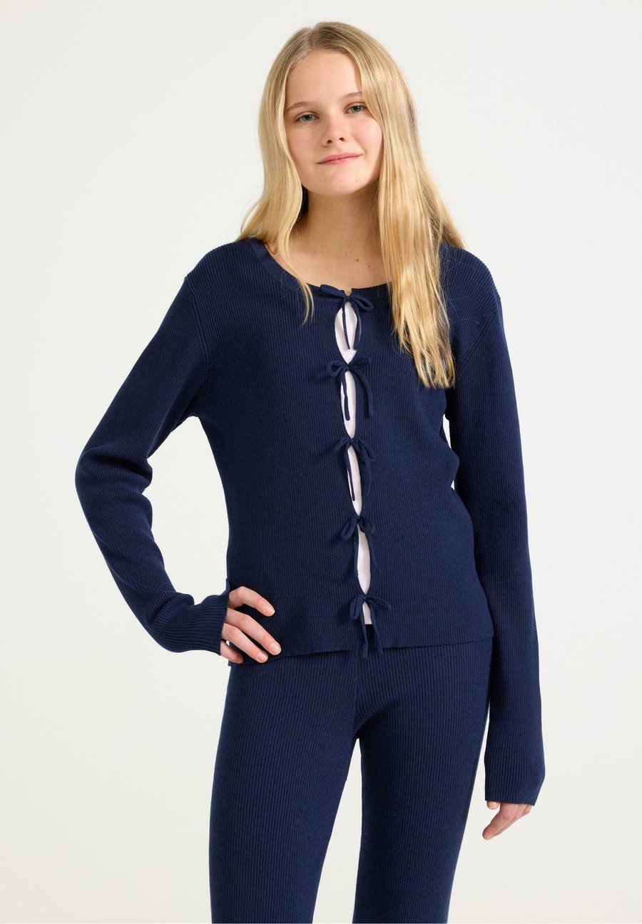 Кардиган Lindex Cardigan, Dark Blue
Кардиган Lindex Cardigan, Dark Blue