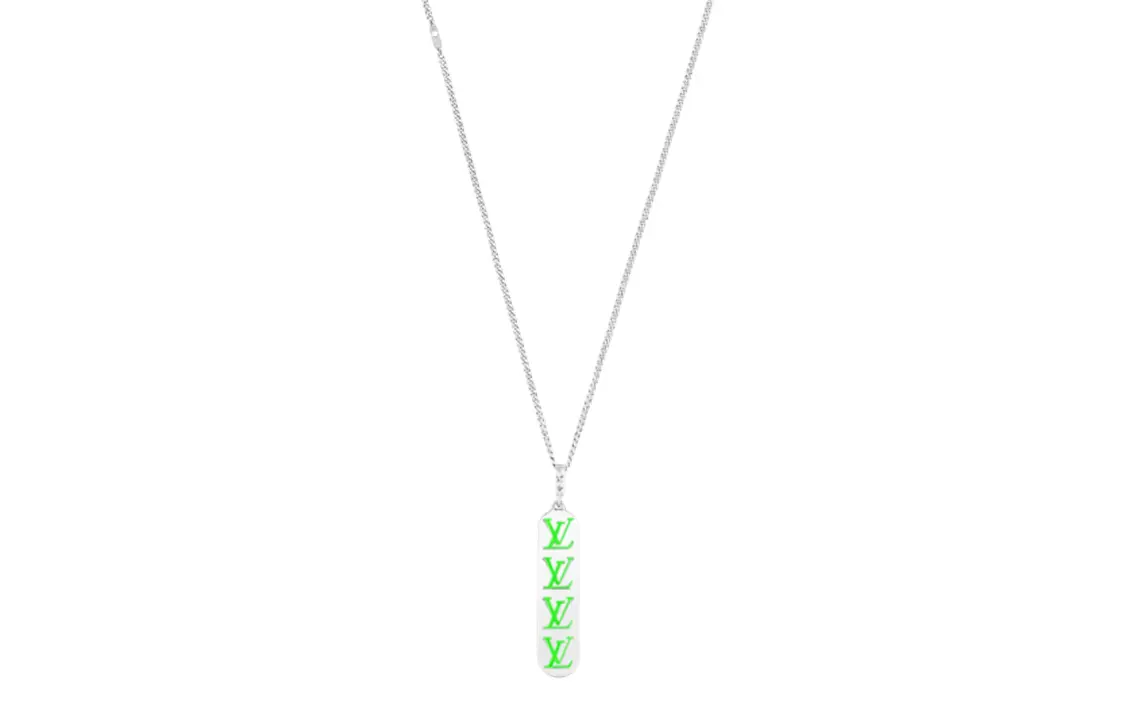 Кулон Lv Skateboard LOUIS VUITTON, зеленый
Кулон Lv Skateboard LOUIS VUITTON, зеленый