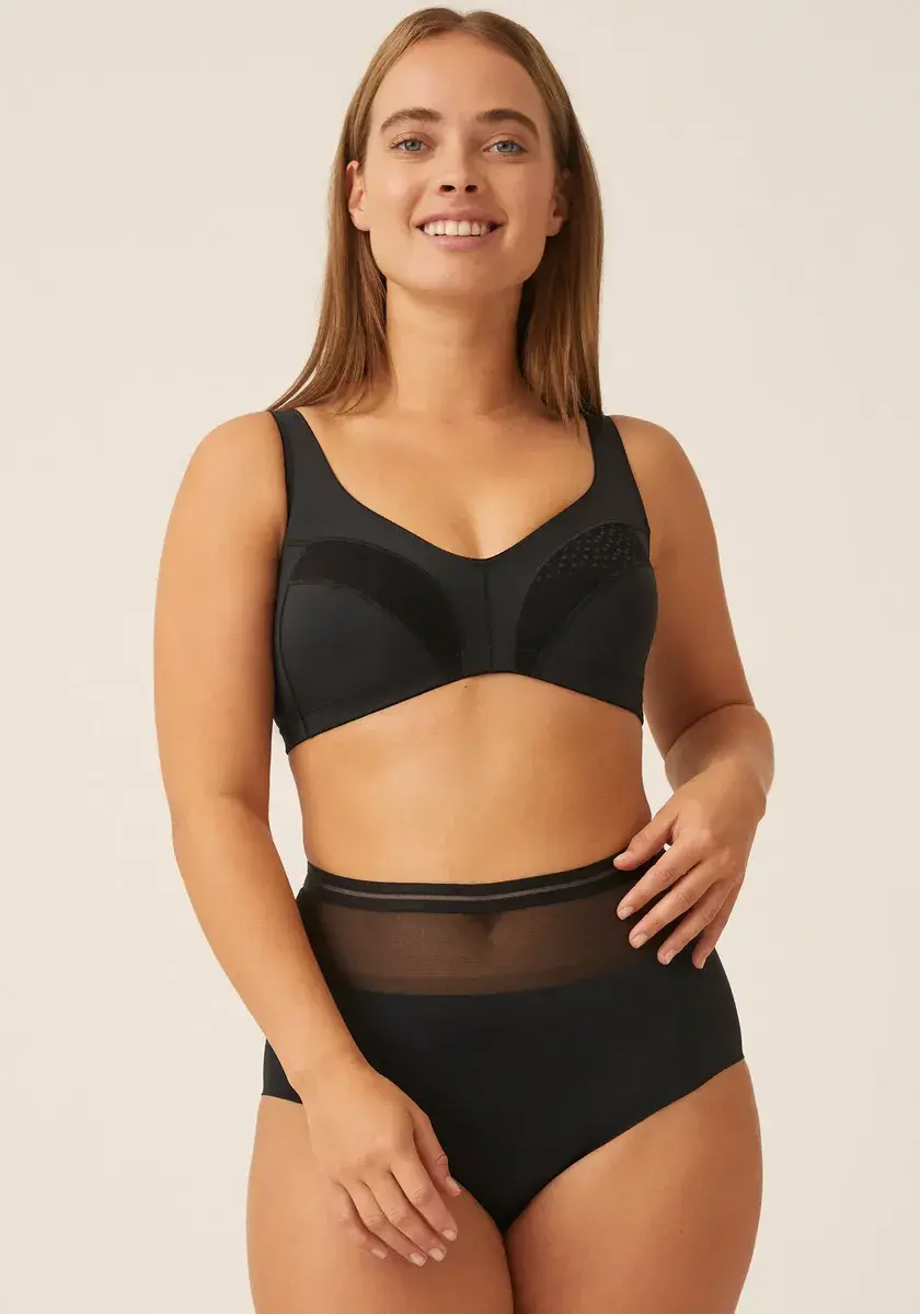 Мягкий бюстгальтер Naturana "Solutions", чашка B-D, рельефные бретели, высокая средняя перекладина, приподнятые боковые панели, черный
Мягкий бюстгальтер Naturana "Solutions", чашка B-D, рельефные бретели, высокая средняя перекладина, приподнятые боковые панели, черный