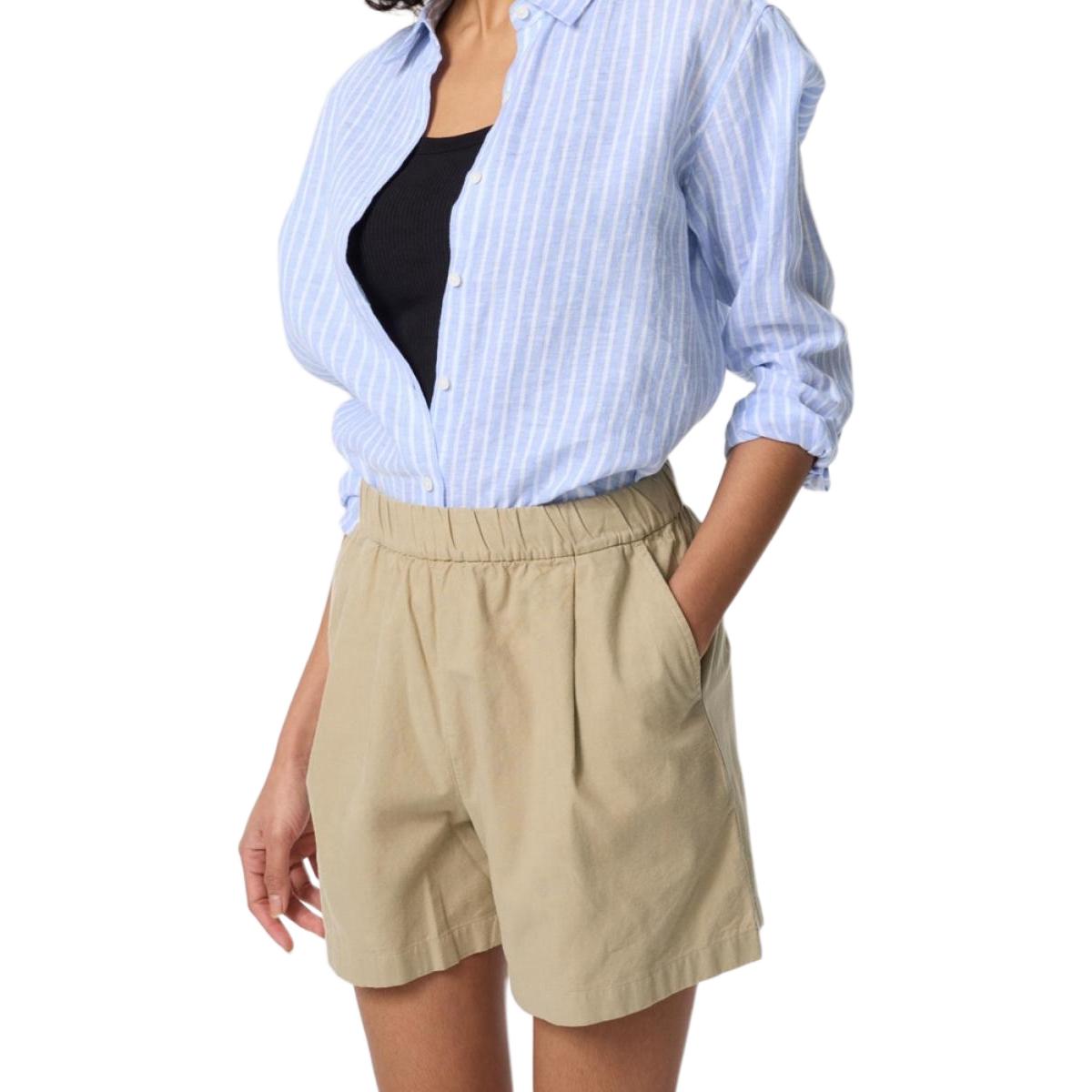 UNIQLO Женские повседневные шорты бежевого цвета
UNIQLO Женские повседневные шорты бежевого цвета