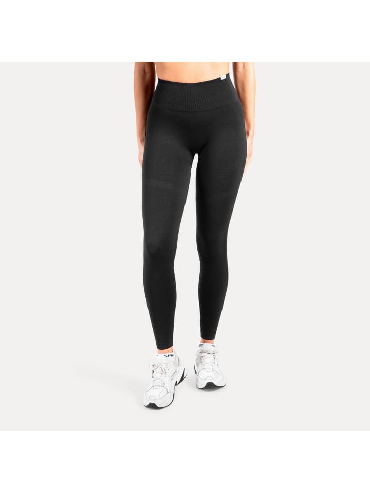 Леггинсы Lesedi Seamless Scrunch черного цвета SMILODOX
Леггинсы Lesedi Seamless Scrunch черного цвета SMILODOX