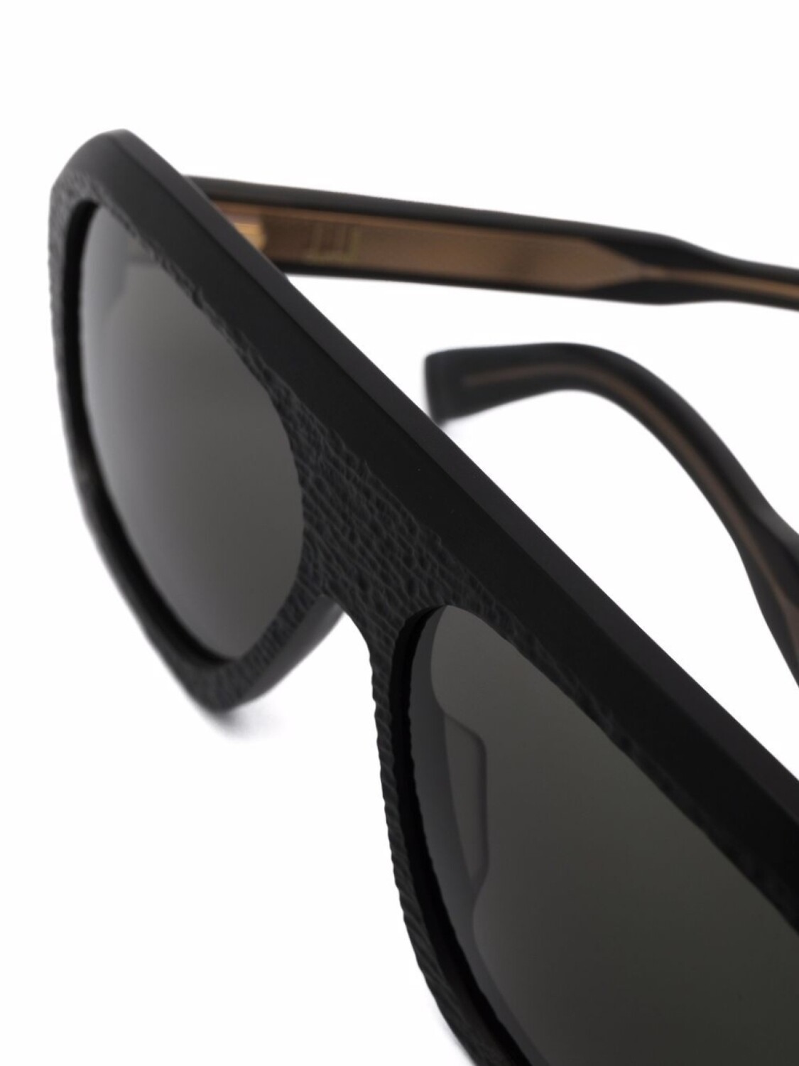 Dunhill солнцезащитные очки-пилоты в фактурной оправе, черный
Dunhill солнцезащитные очки-пилоты в фактурной оправе, черный