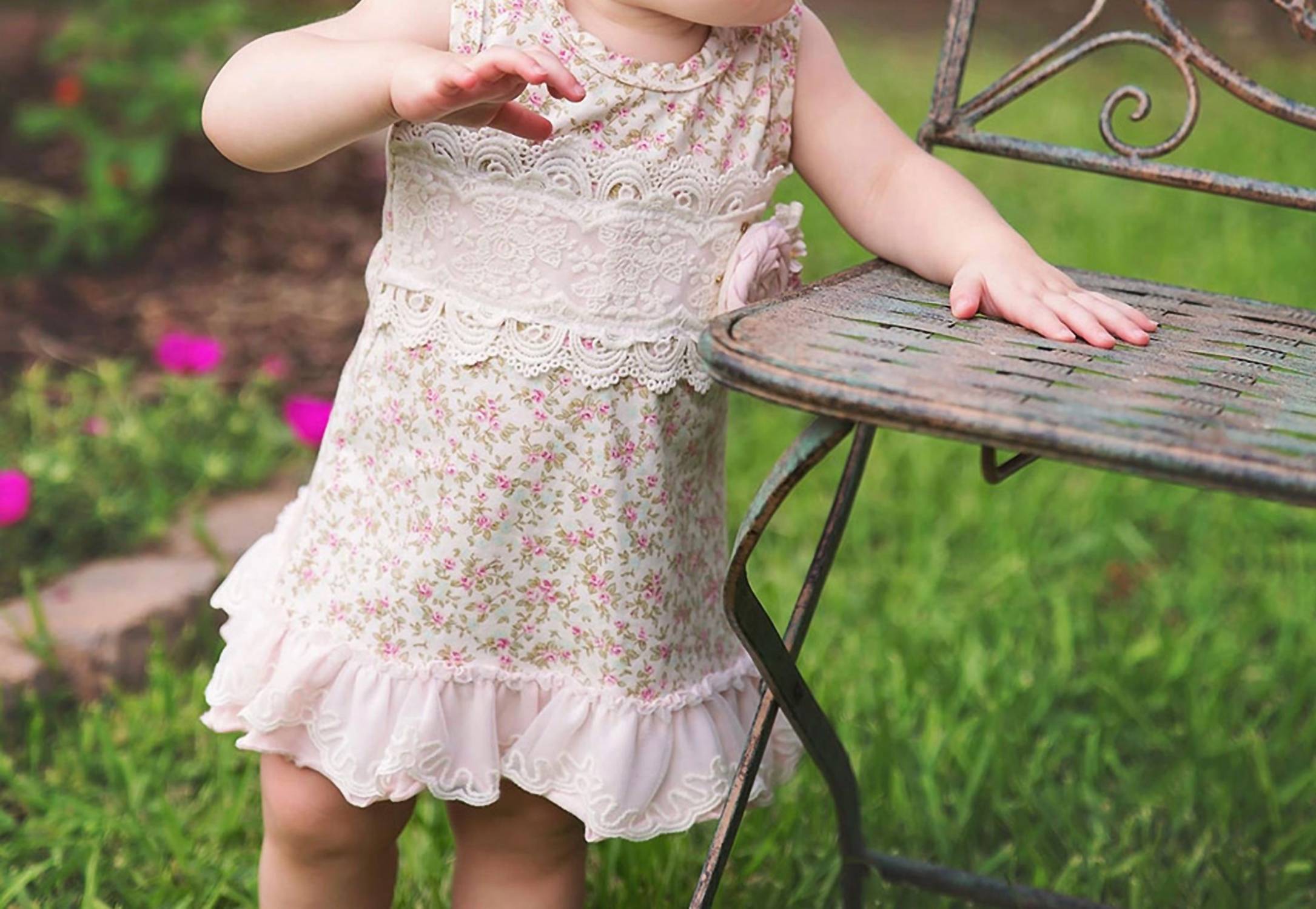 Платье Sweet Pea для девочек в розовом и бежевом цветах Haute Baby
Платье Sweet Pea для девочек в розовом и бежевом цветах Haute Baby