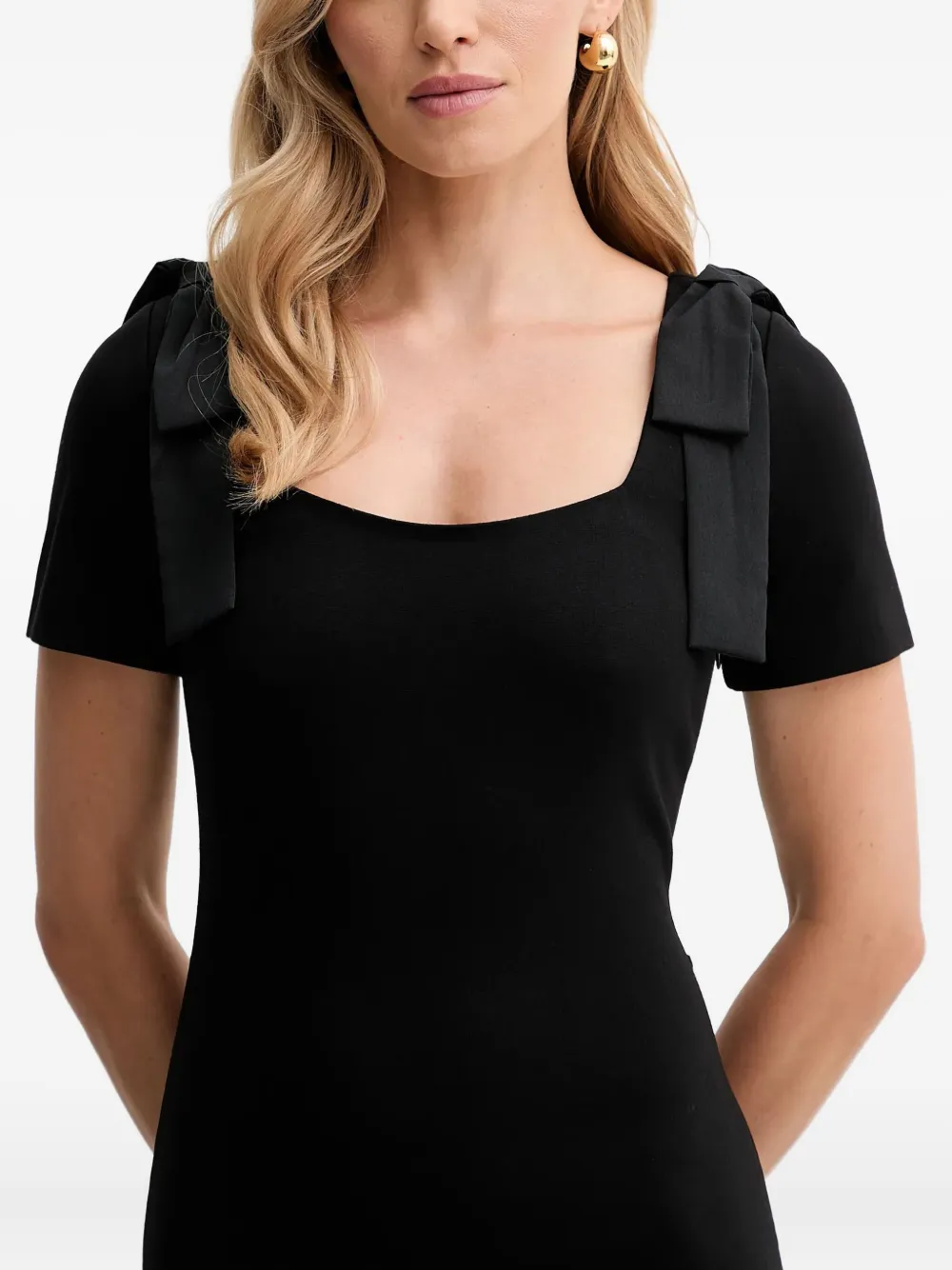 Миди-платье с бантом Twinset, черный
Миди-платье с бантом Twinset, черный