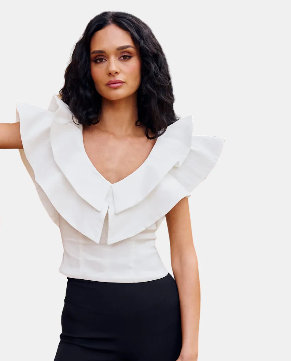 Женский топ с V-образным вырезом и двойной оборкой MIPHAI, белый
Женский топ с V-образным вырезом и двойной оборкой MIPHAI, белый