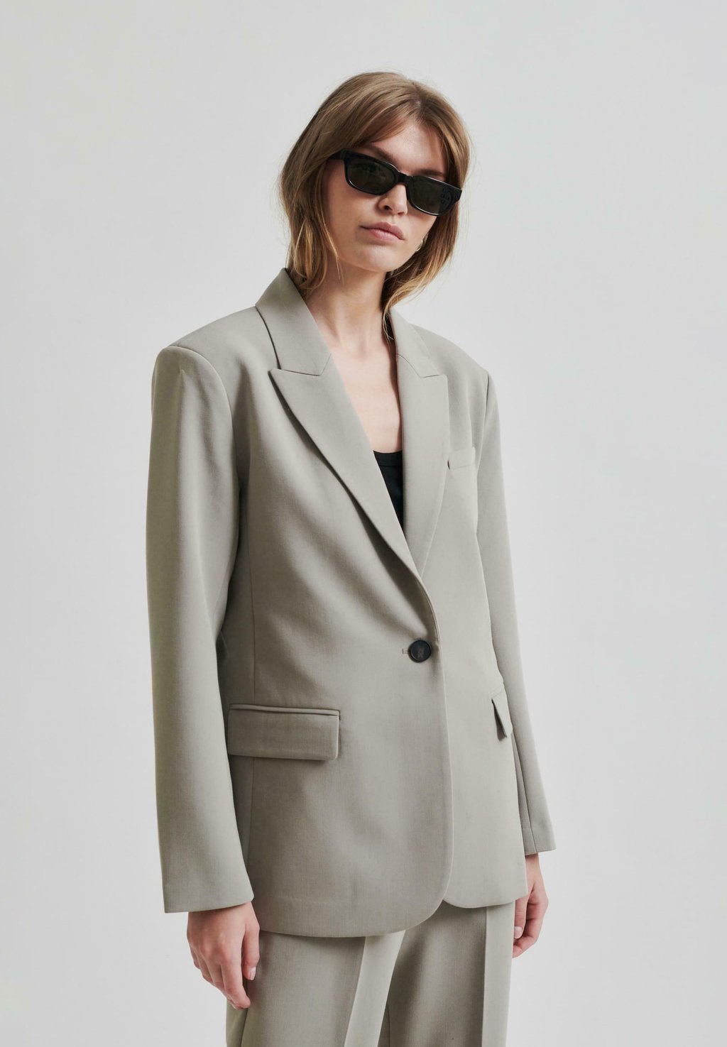 Блейзер EVIE NEW FIT Second Female, серый
Блейзер EVIE NEW FIT Second Female, серый