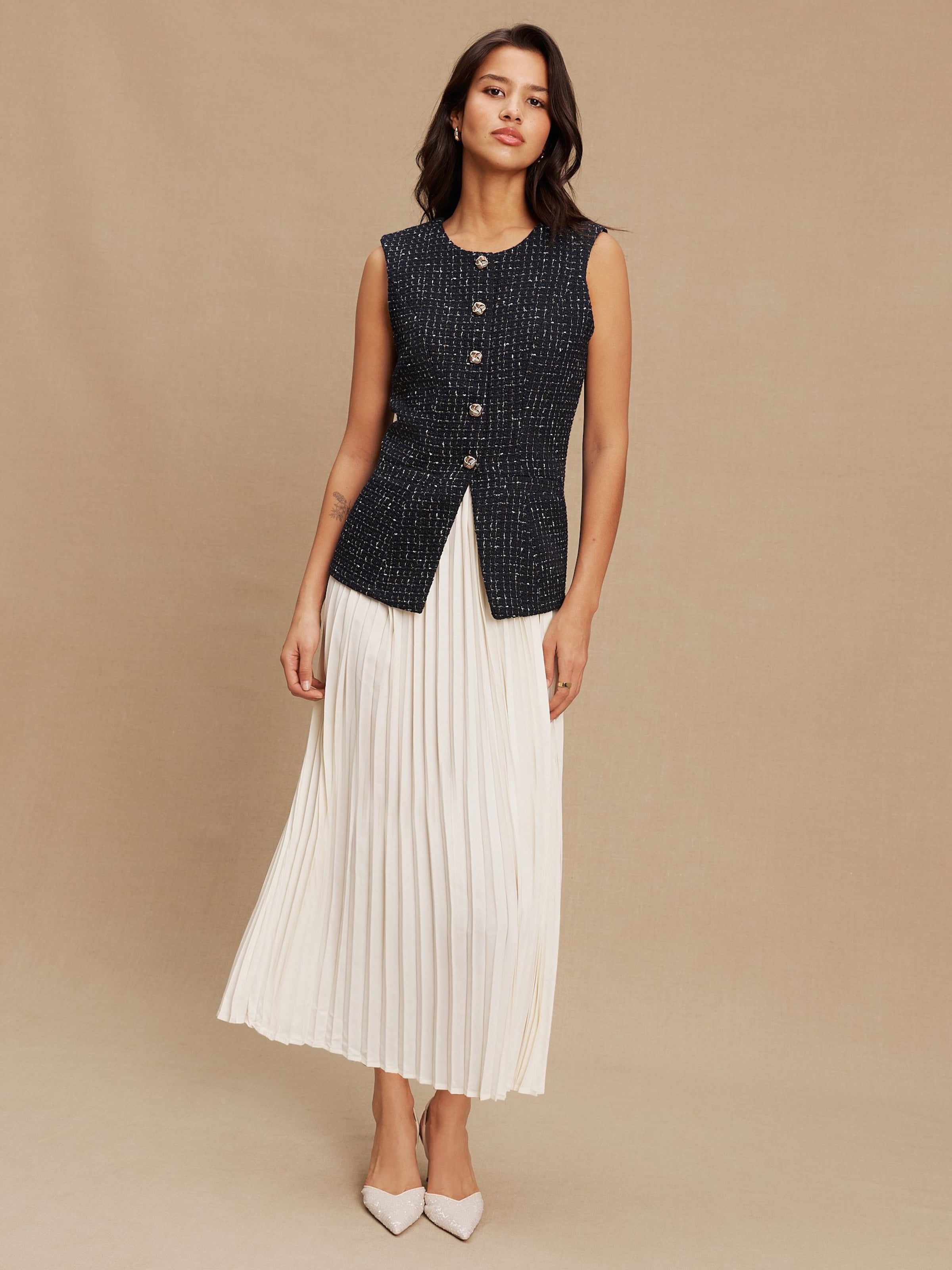 Next Платье в цвете Cream, Navy
Next Платье в цвете Cream, Navy