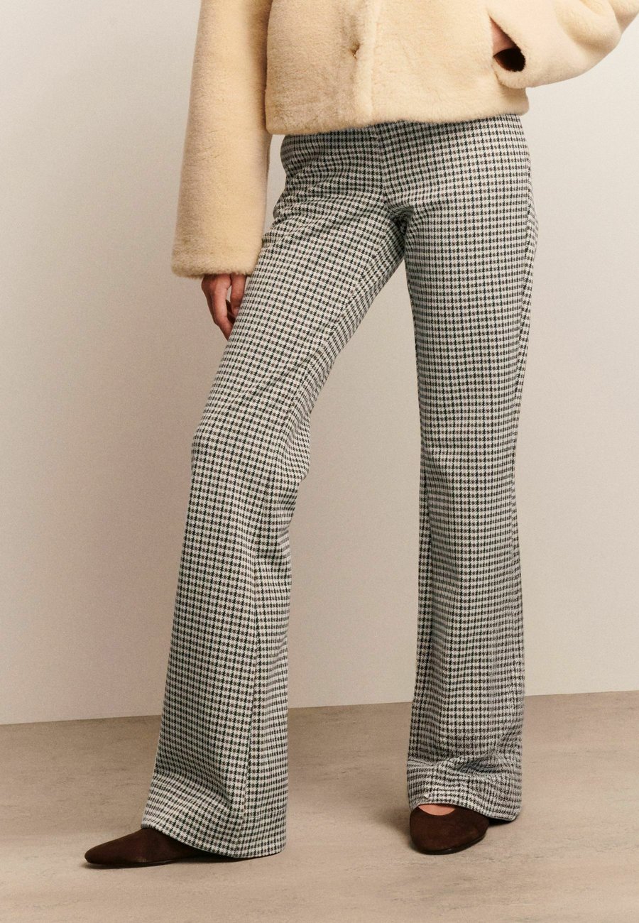 Брюки Next PONTE FLARED, Mono Check/Black
Брюки Next PONTE FLARED, Mono Check/Black
