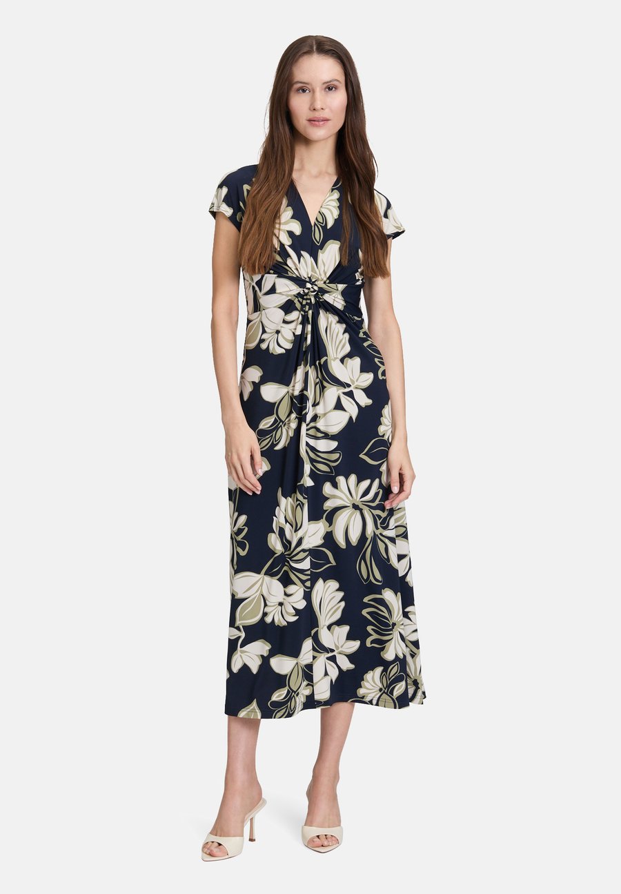 Платье Betty Barclay MIDI MIT RAFFUNG, Dark Blue/Green/Blue
Платье Betty Barclay MIDI MIT RAFFUNG, Dark Blue/Green/Blue