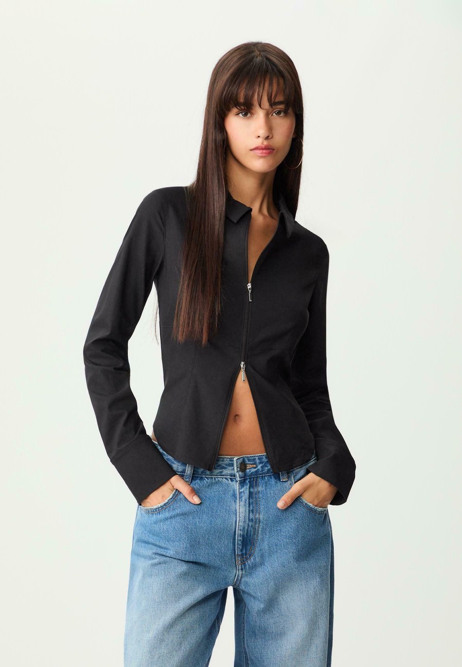 Блуза Stradivarius Blouse, Black
Блуза Stradivarius Blouse, Black