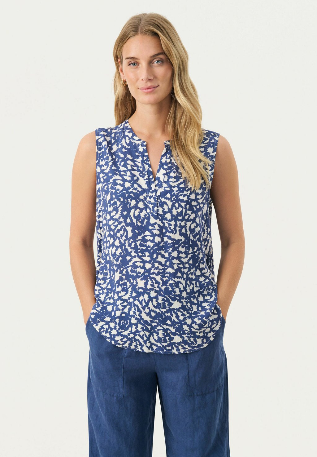 Топ ANDIA - Blouse Part Two, синий
Топ ANDIA - Blouse Part Two, синий