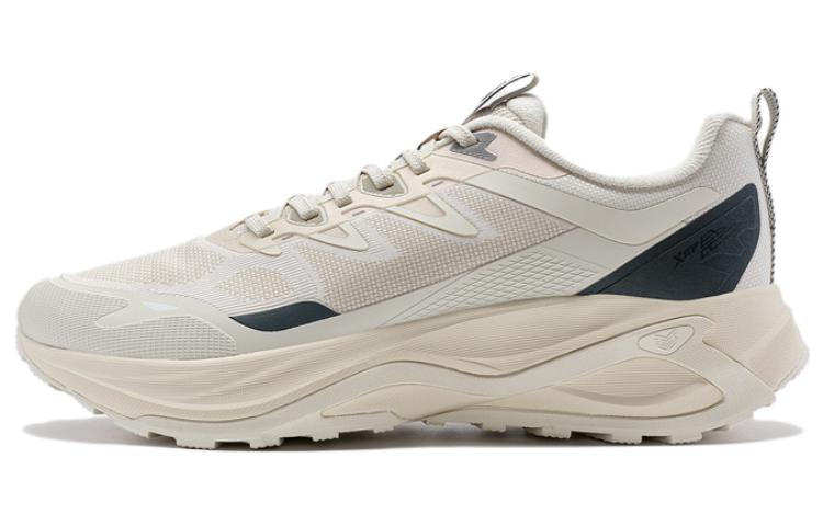 Антискользящие износостойкие низкие кроссовки для бега мужские белые черные XTEP
Антискользящие износостойкие низкие кроссовки для бега мужские белые черные XTEP