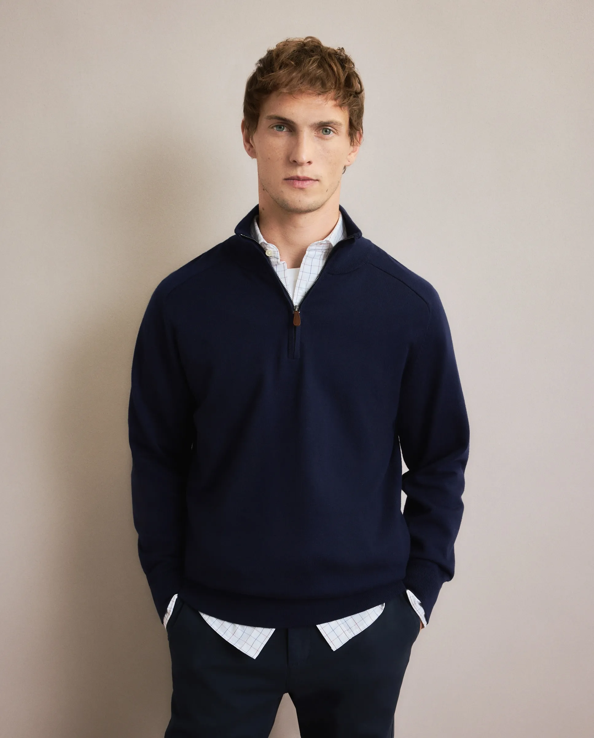 Мужской джемпер с полукруглой молнией, гладкий, из мериносовой шерсти Emidio Tucci, темно-синий
Мужской джемпер с полукруглой молнией, гладкий, из мериносовой шерсти Emidio Tucci, темно-синий