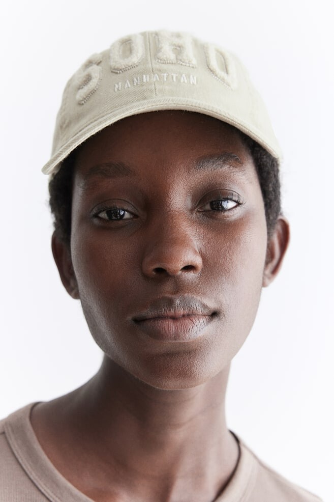 Саржевая кепка с вышивкой H&M, бежевый
Саржевая кепка с вышивкой H&M, бежевый