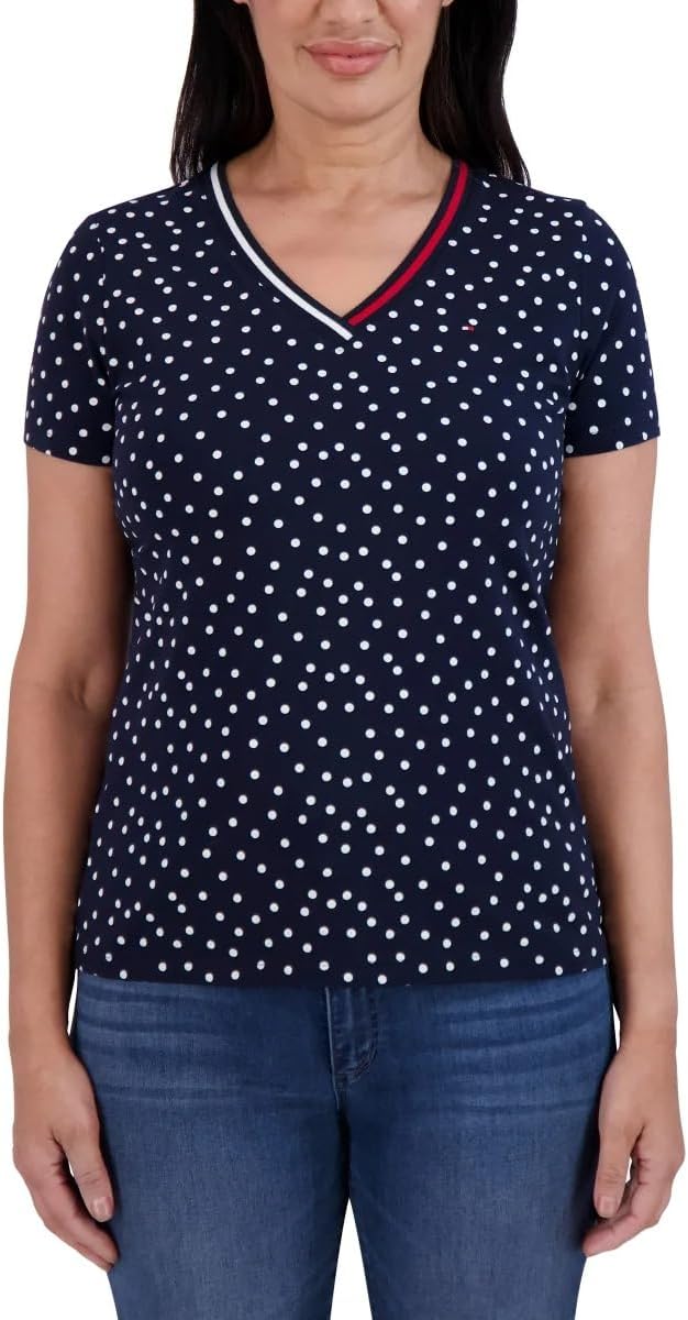 Женская футболка Tommy Hilfiger с V-образным вырезом - вышитый фирменный флаг - рукав-крылышко - V-образный вырез, Navy, Синий, Женская футболка Tommy Hilfiger с V-образным вырезом - вышитый фирменный флаг - рукав-крылышко - V-образный вырез, Navy
Женская футболка Tommy Hilfiger с V-образным вырезом - вышитый фирменный флаг - рукав-крылышко - V-образный вырез, Navy, Синий, Женская футболка Tommy Hilfiger с V-образным вырезом - вышитый фирменный флаг - рукав-крылышко - V-образный вырез, Navy