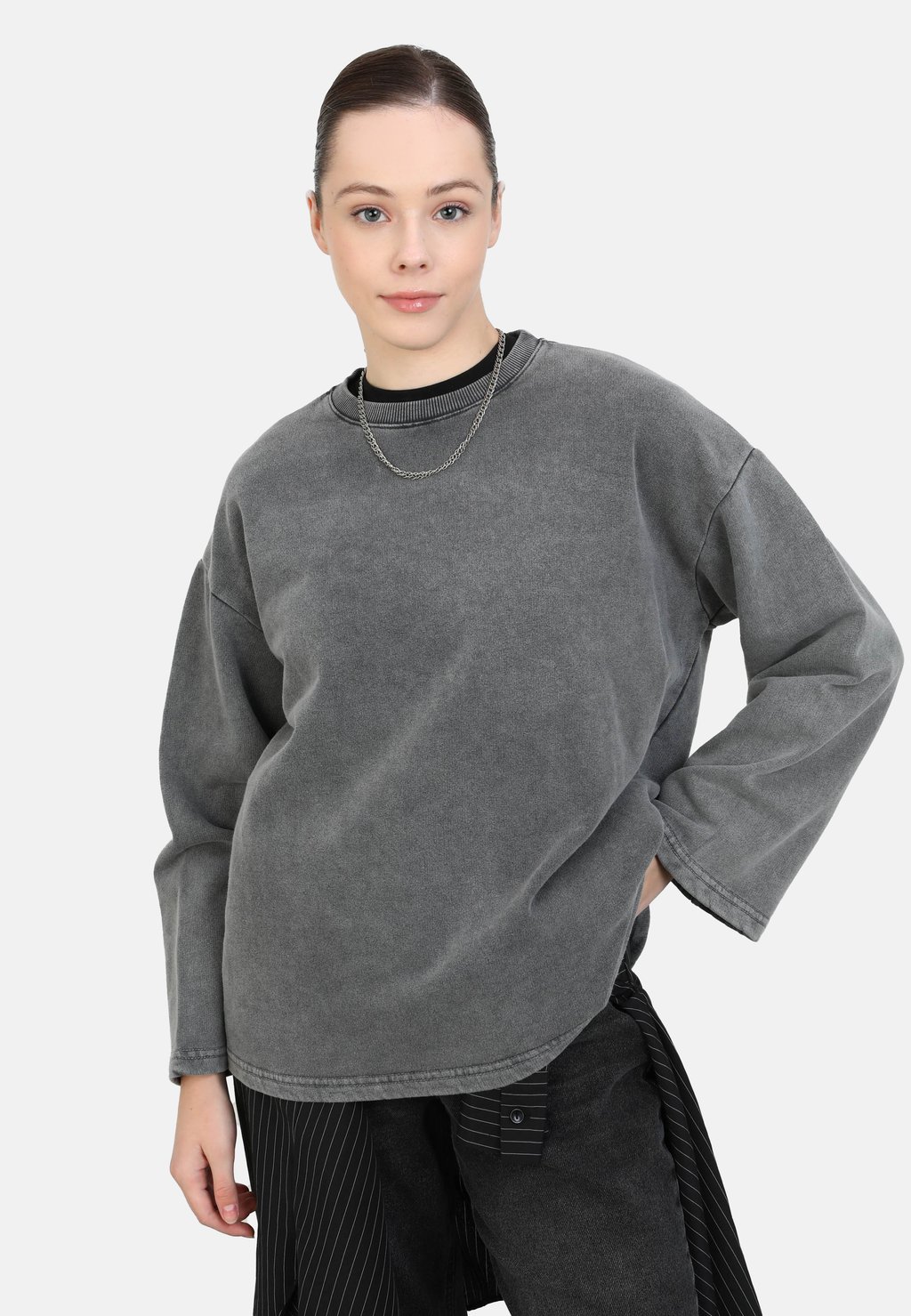 Топ с длинными рукавами BENIN Modanisa, антрацит
Топ с длинными рукавами BENIN Modanisa, антрацит