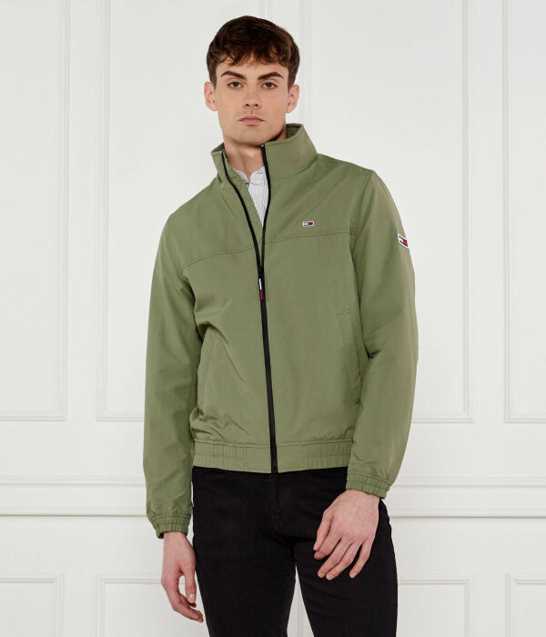 Необходимая куртка-бомбер Regular fit Tommy Jeans, хаки 
Необходимая куртка-бомбер Regular fit Tommy Jeans, хаки