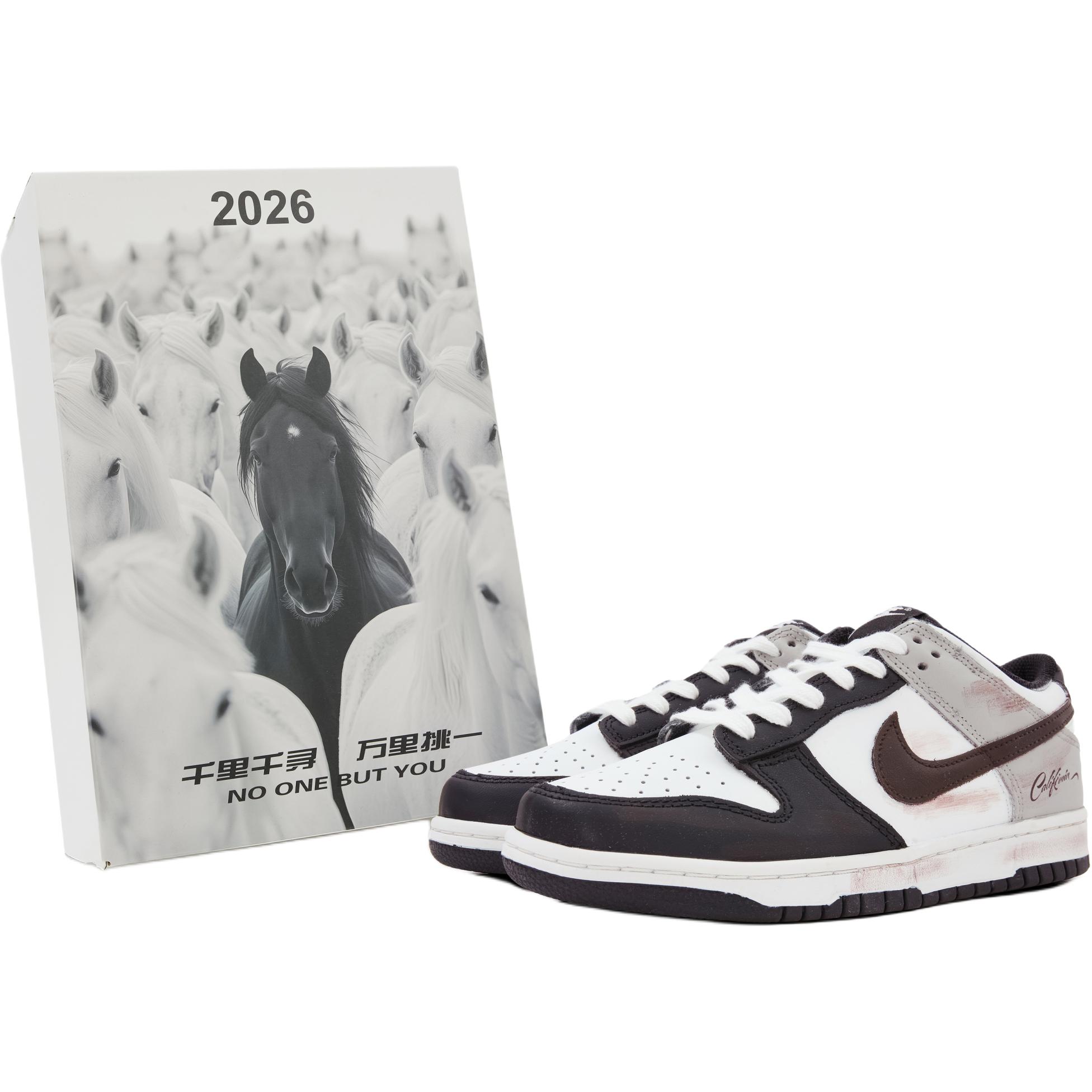 Nike Кроссовки для скейтбординга low top детские, Dunk Leather, устойчивые к скольжению и истиранию, легкие, с амортизацией, черно-красные
Nike Кроссовки для скейтбординга low top детские, Dunk Leather, устойчивые к скольжению и истиранию, легкие, с амортизацией, черно-красные