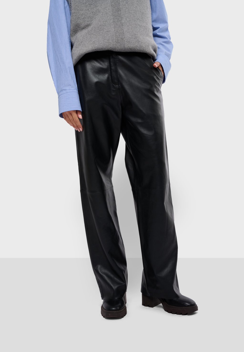 Брюки Oakwood, черный
Брюки Oakwood, черный