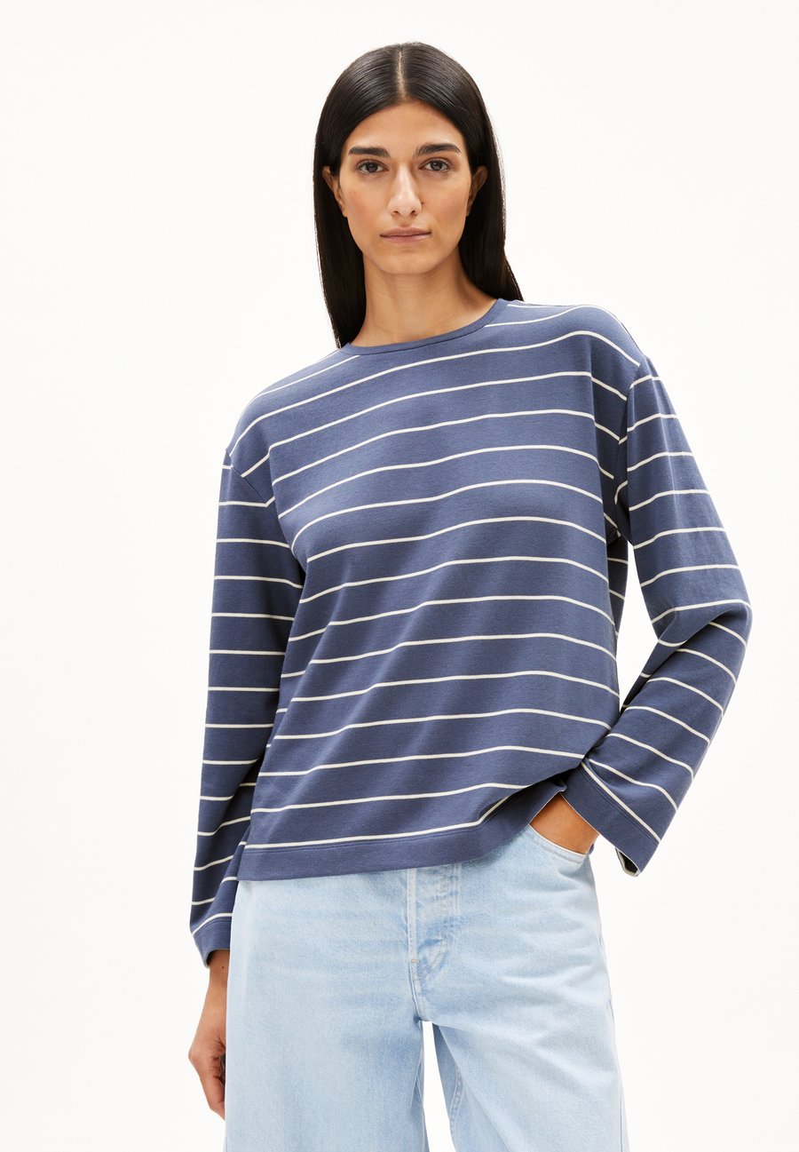 Топ ARMEDANGELS MARYNA FINE STRIPE, Nightshadow-Oatmilk/Blue
Топ ARMEDANGELS MARYNA FINE STRIPE, Nightshadow-Oatmilk/Blue
