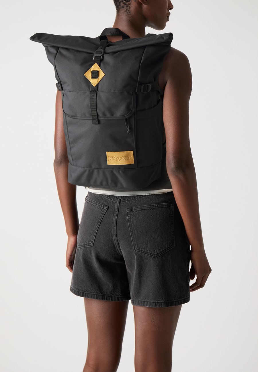 Рюкзак JanSport HATCHET ROLLTOP UNISEX, Black
Рюкзак JanSport HATCHET ROLLTOP UNISEX, Black