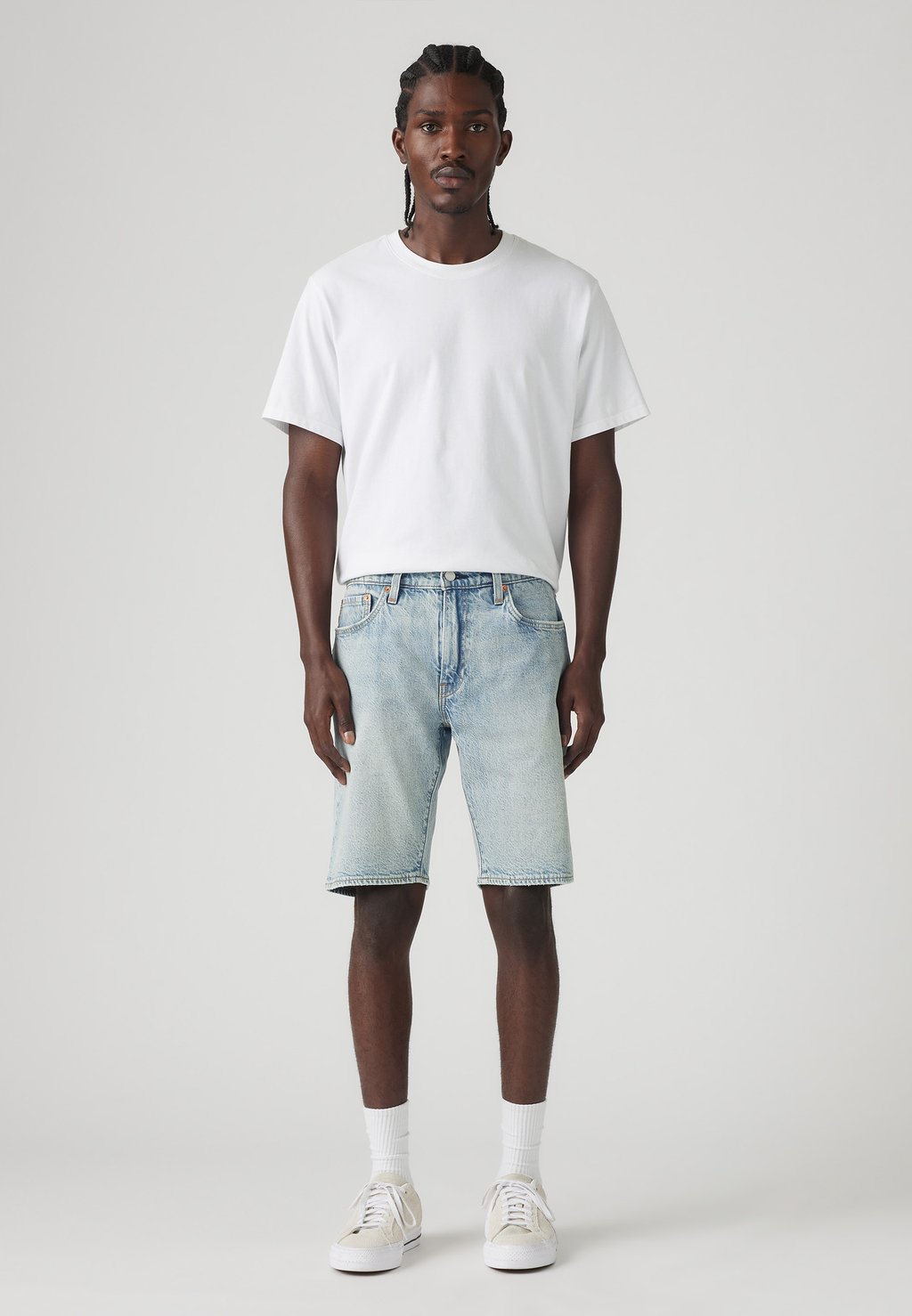 Джинсовые шорты 405 STANDARD SHORTS Levi's, цвет Last Encore
Джинсовые шорты 405 STANDARD SHORTS Levi's, цвет Last Encore