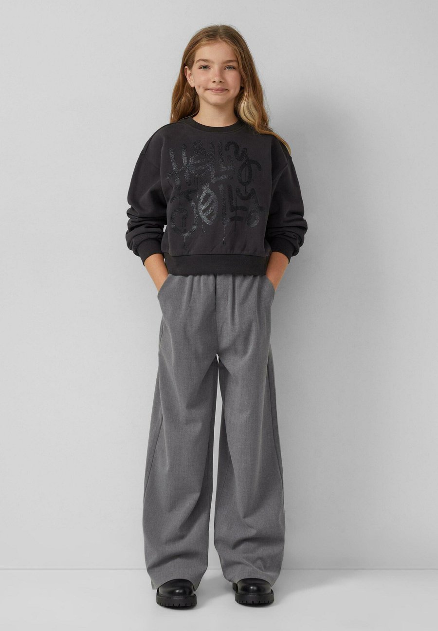 Толстовка s.Oliver Sweatshirt, Dunkelgrau/Grey
Толстовка s.Oliver Sweatshirt, Dunkelgrau/Grey