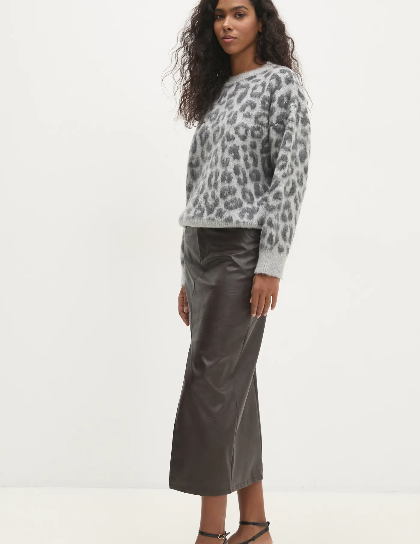 Свитер Answear Lab, серый
Свитер Answear Lab, серый