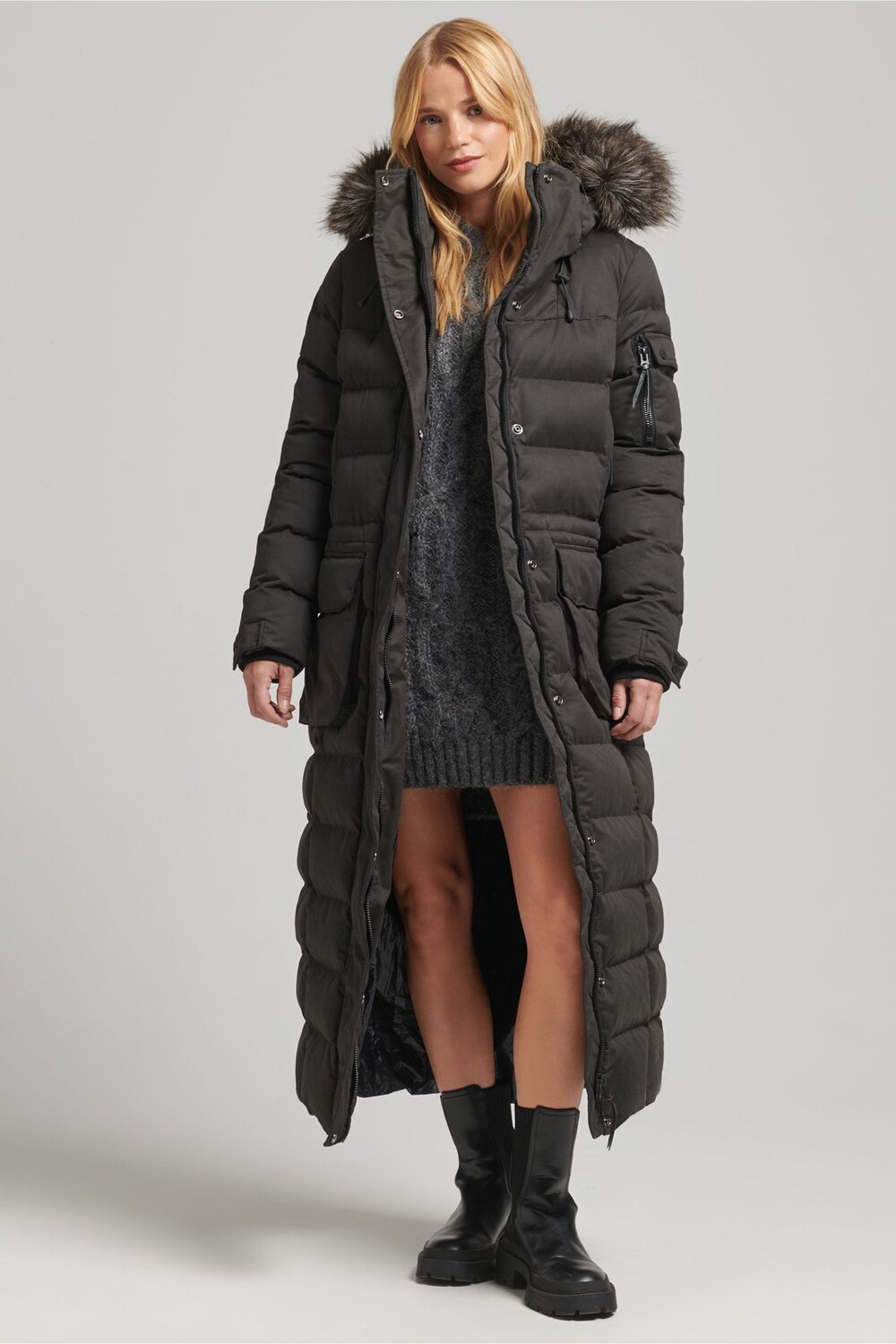 Удлиненная парка Expedition из микрофибры Superdry, черный
Удлиненная парка Expedition из микрофибры Superdry, черный