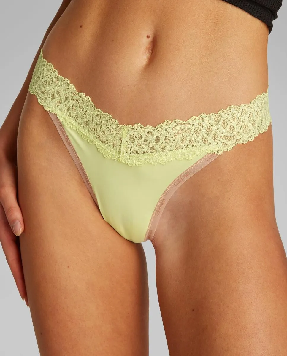 Танга из мягкого эластичного кружева Calvin Klein, желтый
Танга из мягкого эластичного кружева Calvin Klein, желтый