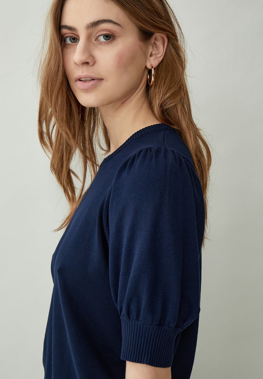 Базовая футболка Miliva Knit Tee Minus, чёрный ирис однотонный
Базовая футболка Miliva Knit Tee Minus, чёрный ирис однотонный