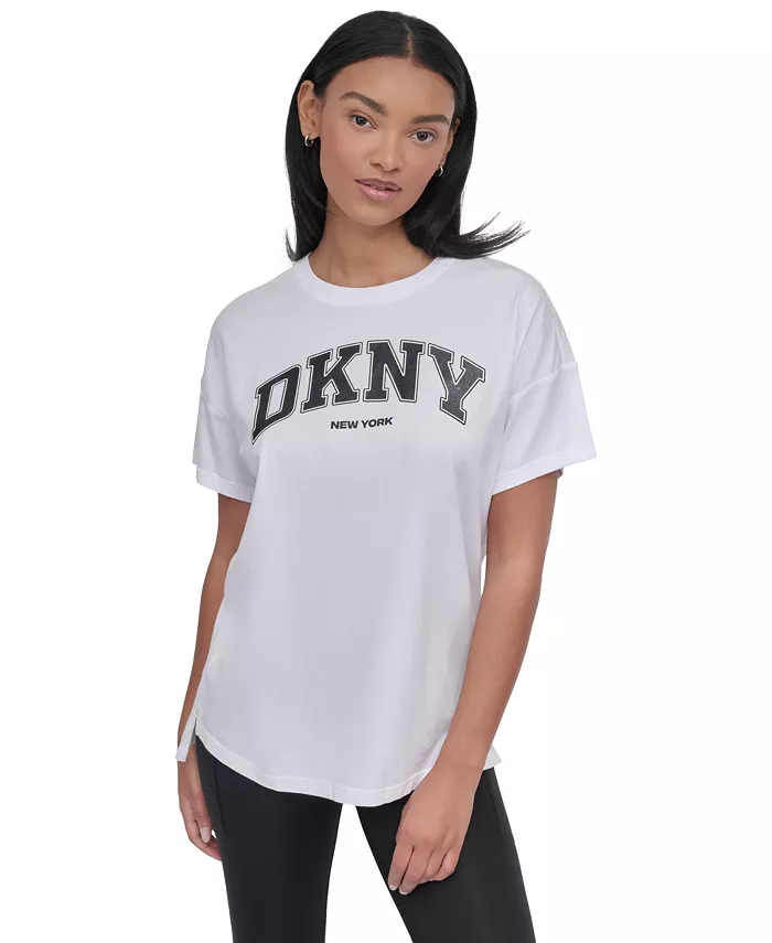 Женская бейсбольная футболка с логотипом из пайеток DKNY, белый
Женская бейсбольная футболка с логотипом из пайеток DKNY, белый