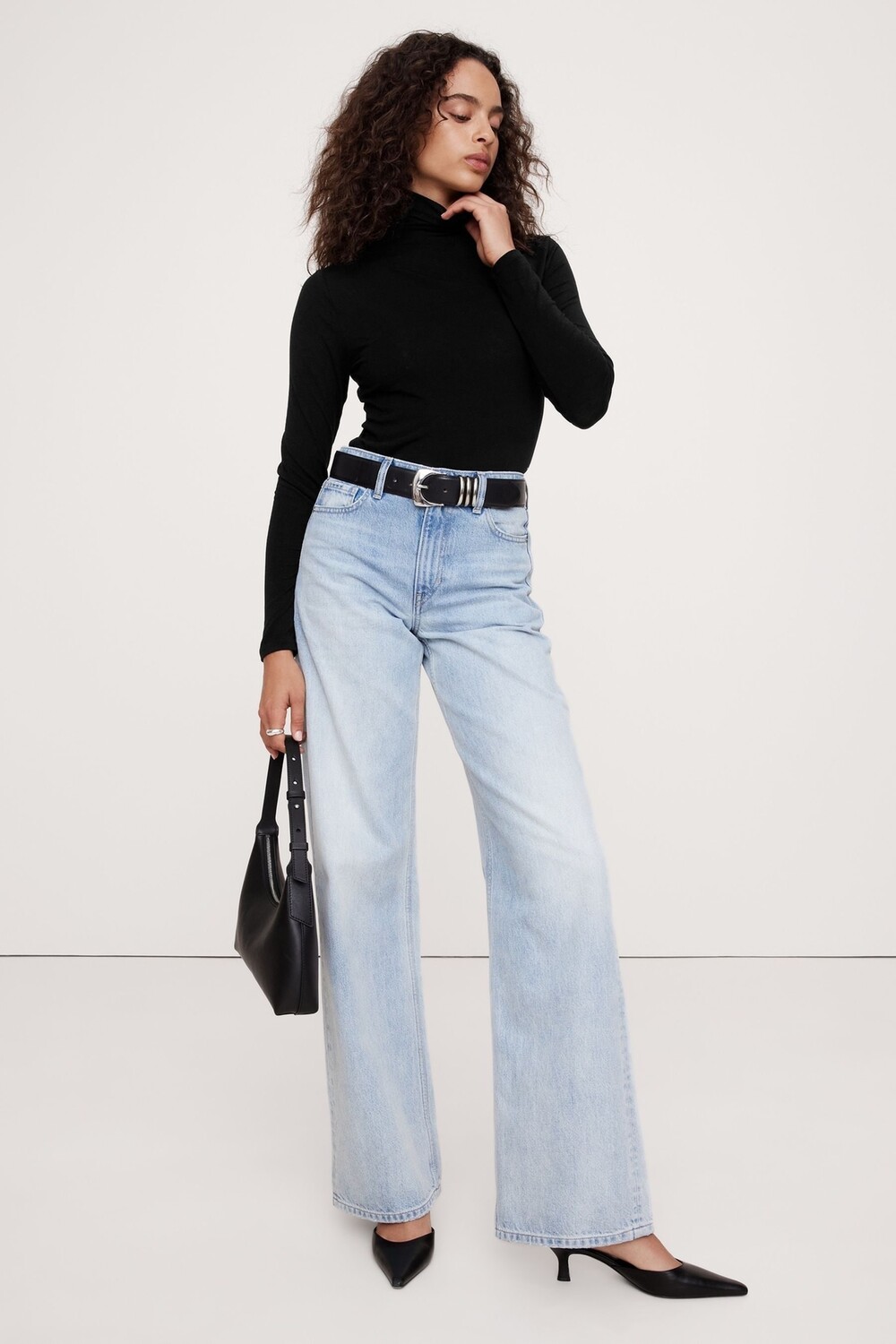 Футболка с высоким воротом из шерстяной смеси Banana Republic, черный
Футболка с высоким воротом из шерстяной смеси Banana Republic, черный