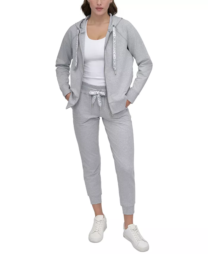 Спортивная женская худи с молнией спереди и длинными рукавами в двухцветном исполнении DKNY, серебряный
Спортивная женская худи с молнией спереди и длинными рукавами в двухцветном исполнении DKNY, серебряный