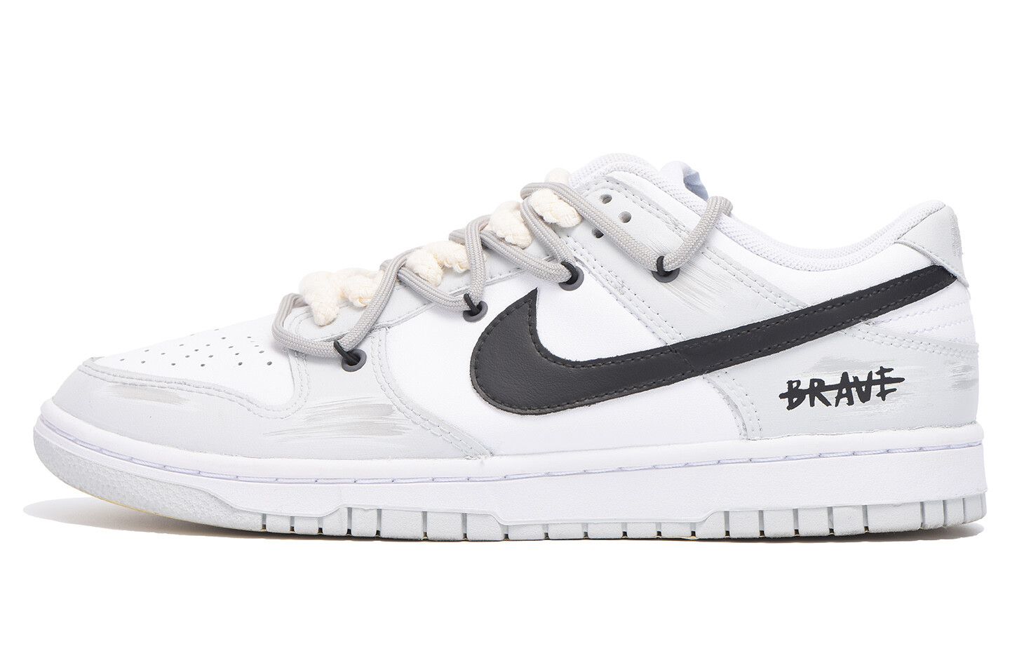 Кроссовки Nike Dunk Skateboarding Shoes Unisex Low-top Gray/White/Black, серый/белый/черный
Кроссовки Nike Dunk Skateboarding Shoes Unisex Low-top Gray/White/Black, серый/белый/черный