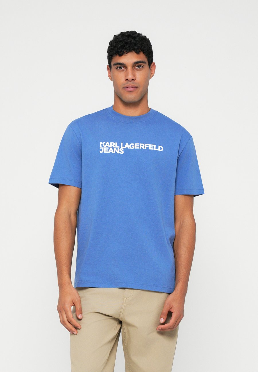Футболка Karl Lagerfeld Jeans ESSENTIAL TEE, Washed Federal Blue/Grey, Серый, Футболка Karl Lagerfeld Jeans ESSENTIAL TEE, Washed Federal Blue/Grey
Футболка Karl Lagerfeld Jeans ESSENTIAL TEE, Washed Federal Blue/Grey, Серый, Футболка Karl Lagerfeld Jeans ESSENTIAL TEE, Washed Federal Blue/Grey