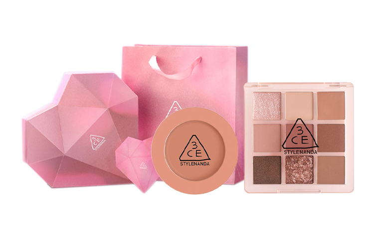 Набор для макияжа Jiugongge 3CE
Набор для макияжа Jiugongge 3CE