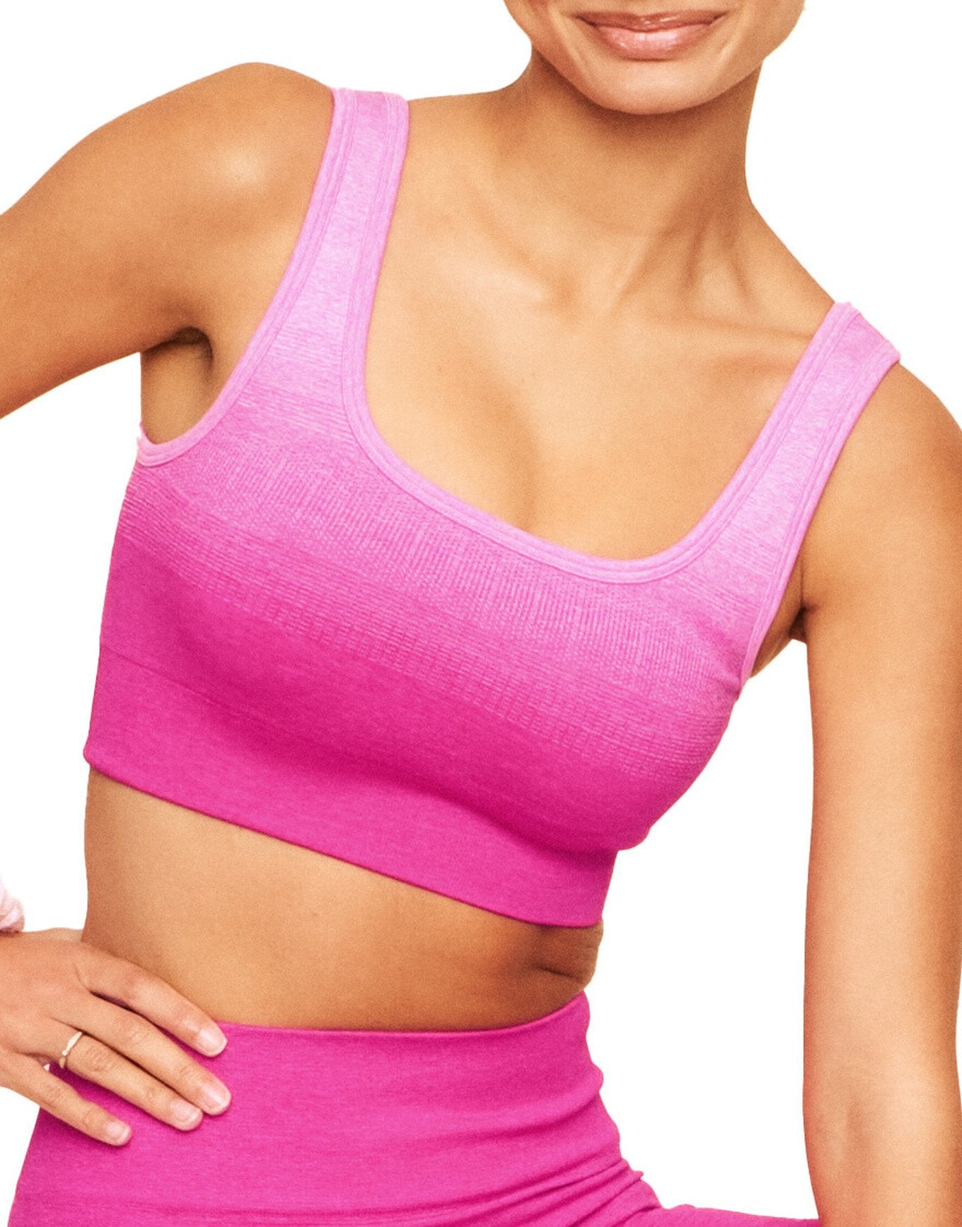Женский спортивный бюстгальтер Earth Republic Maeve Adore Me, цвет solid 03 - ombre pink
Женский спортивный бюстгальтер Earth Republic Maeve Adore Me, цвет solid 03 - ombre pink