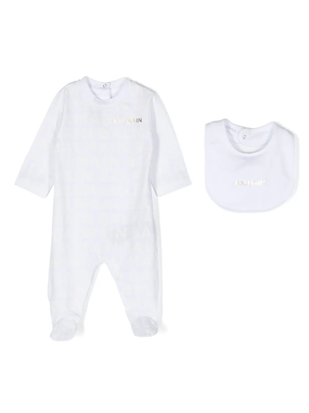 Комплект из комбинезона и нагрудника Balmain Kids, белый
Комплект из комбинезона и нагрудника Balmain Kids, белый